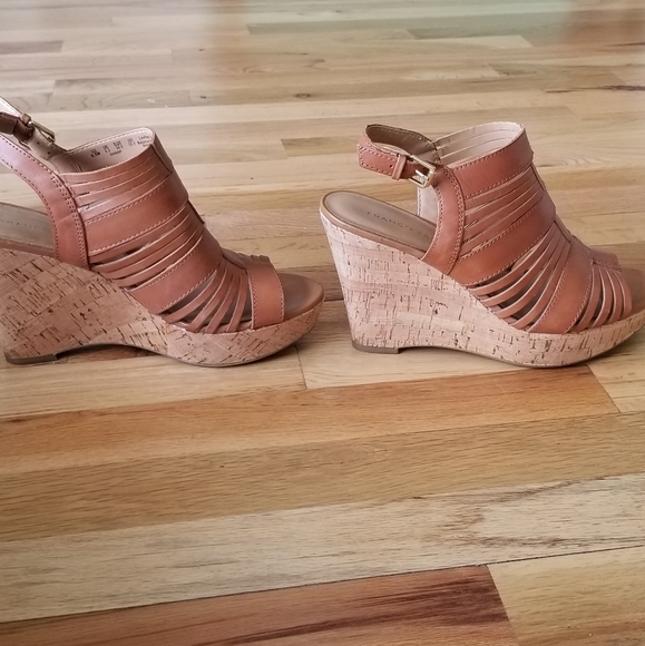 Wedge Sandals - Picture 2 of 4